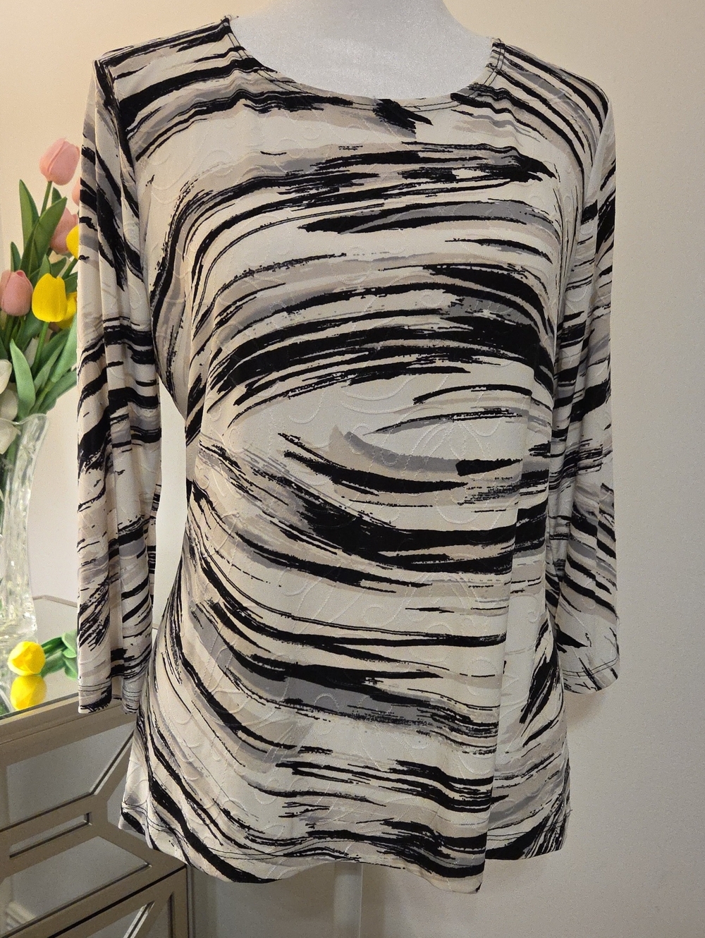 JM Collection Black & White Abstract Brushstroke Long-Sleeve Top